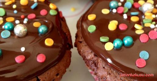 Renkli Şekerlemeli Muffin Tarifi