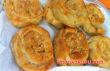 Tavuklu Mantarlı Börek Tarifi